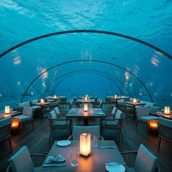 Anantara Kihavah Underwater Restaurant